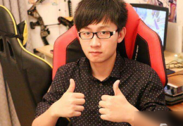 陈子豪玩lol手游还是端游，陈子豪玩lol手游还是端游好